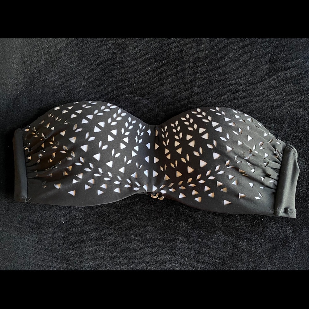 strapless bikini top